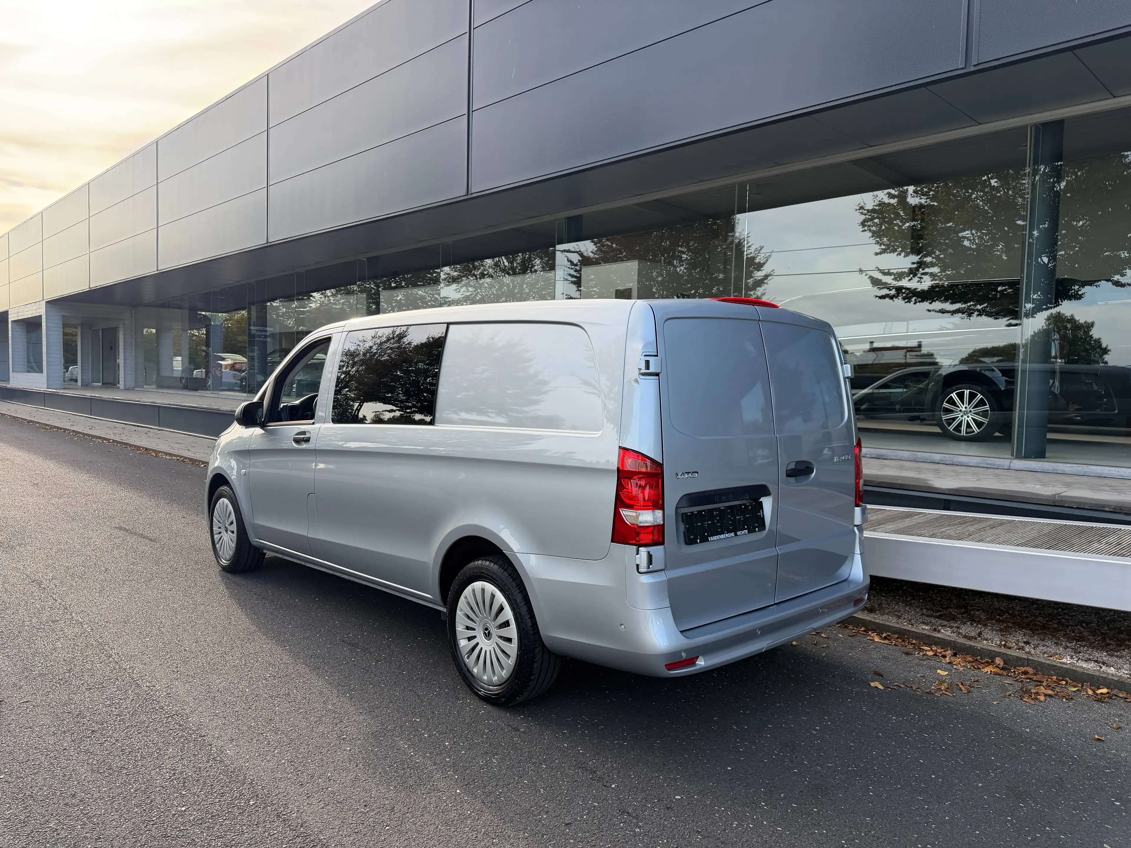 Mercedes-Benz Vito 114 cdi licht vracht 5 zitplaatsen camera pts apple carplay vleugeldeuren als nieuw! — photo 5