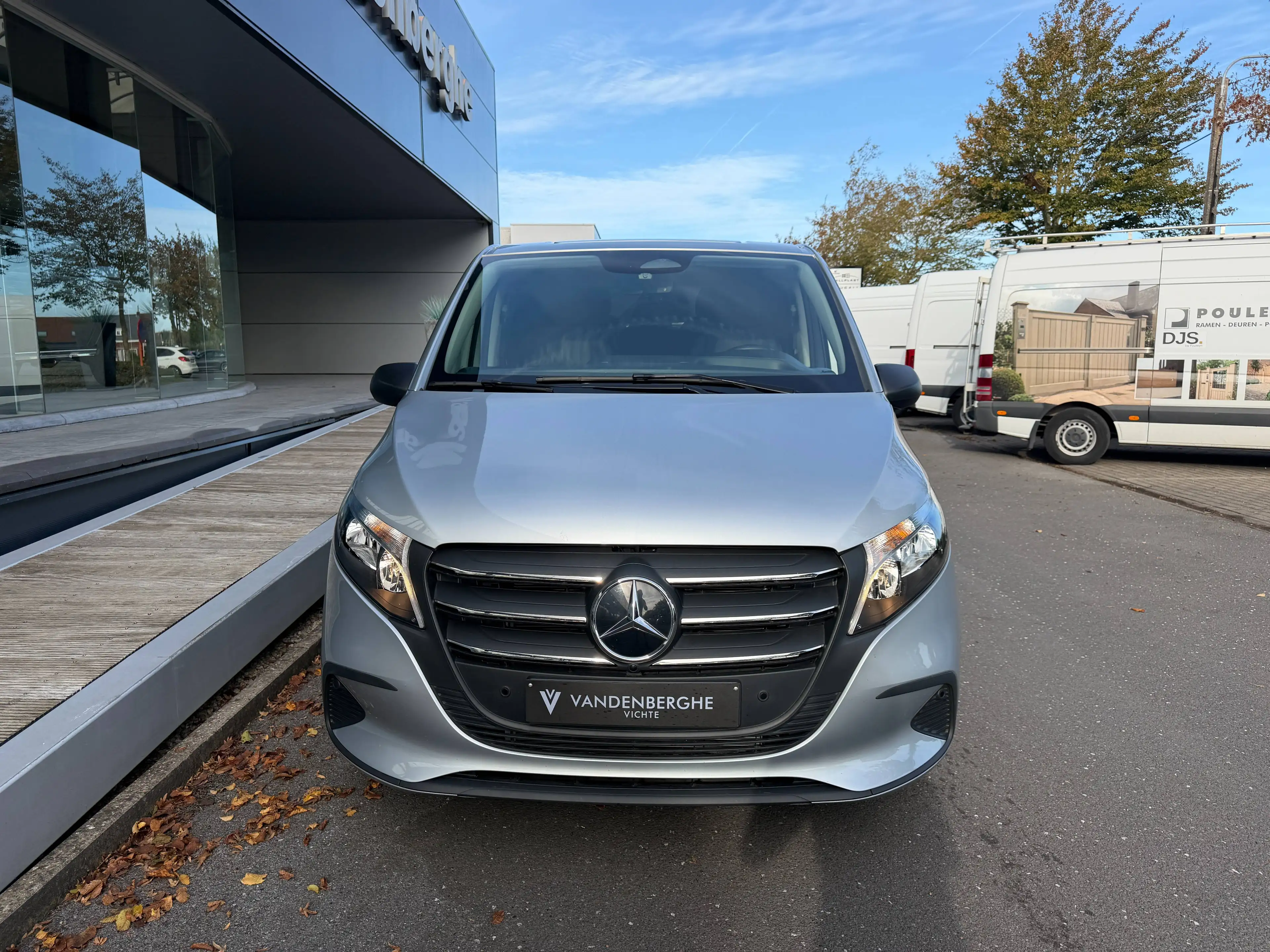 Mercedes-Benz Vito 114 cdi licht vracht 5 zitplaatsen camera pts apple carplay vleugeldeuren als nieuw! — photo 2