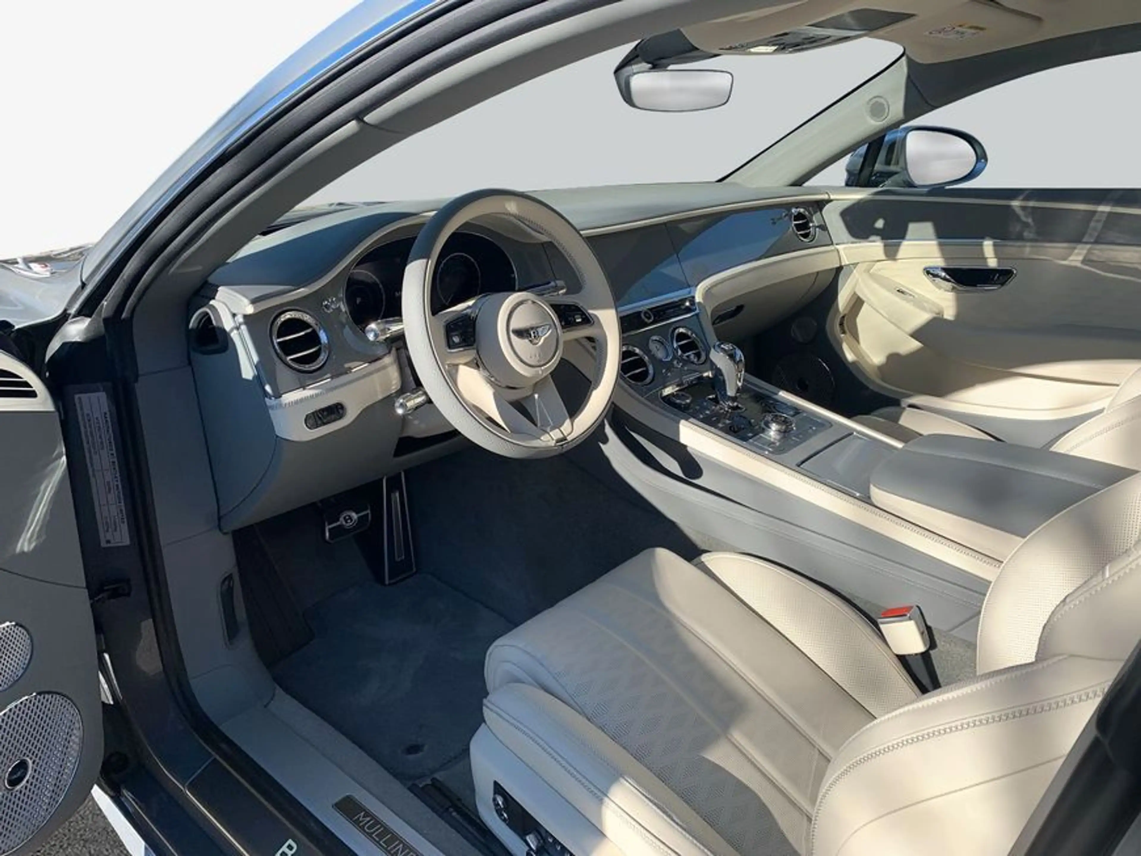 Bentley Continental GT New Continental GT V8 Hybrid Mulliner — photo 13