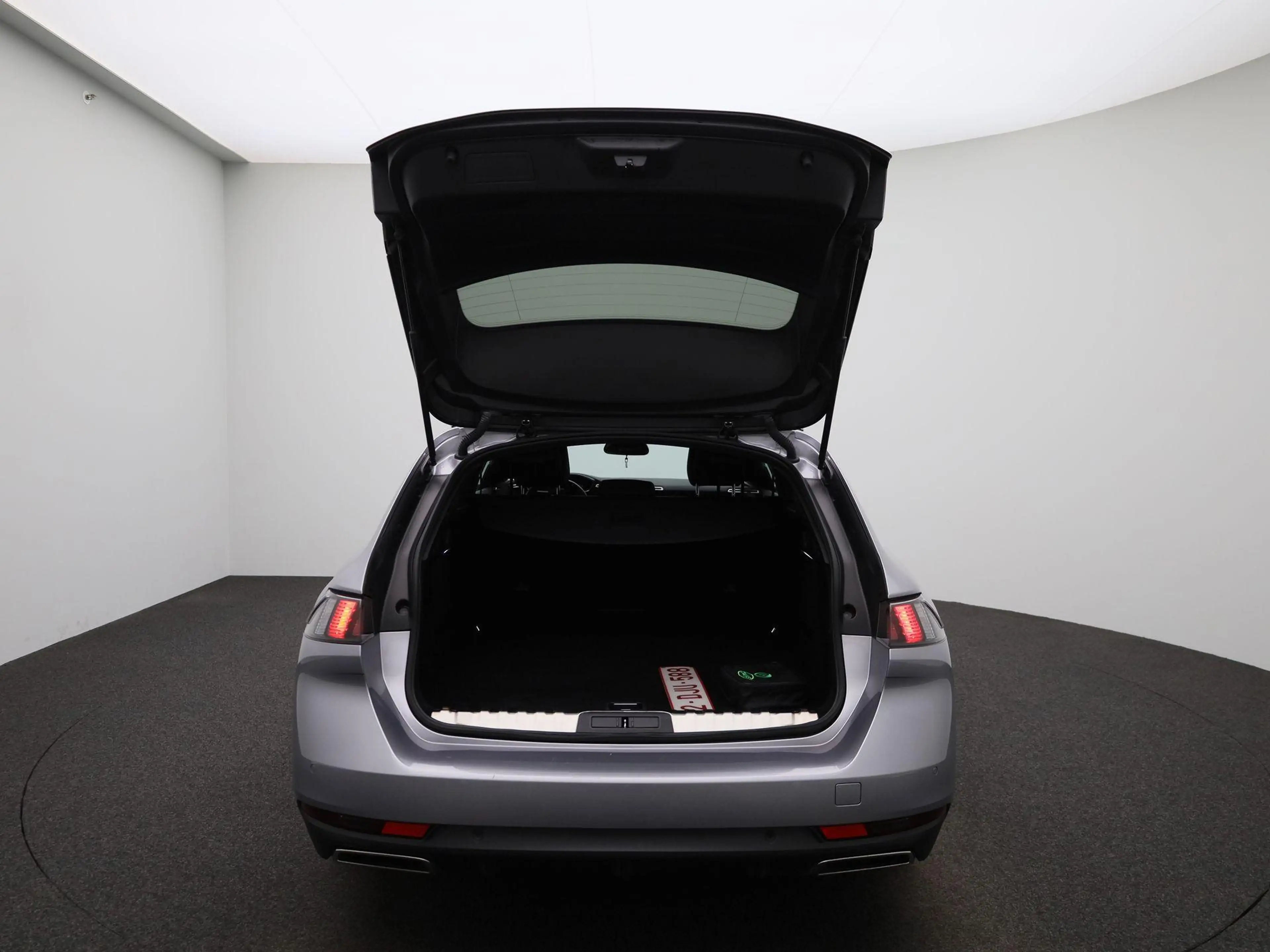 Peugeot 508 SW 1.5 BlueHDi 130 S&S EAT8 Allure Pack | Camera | — photo 13