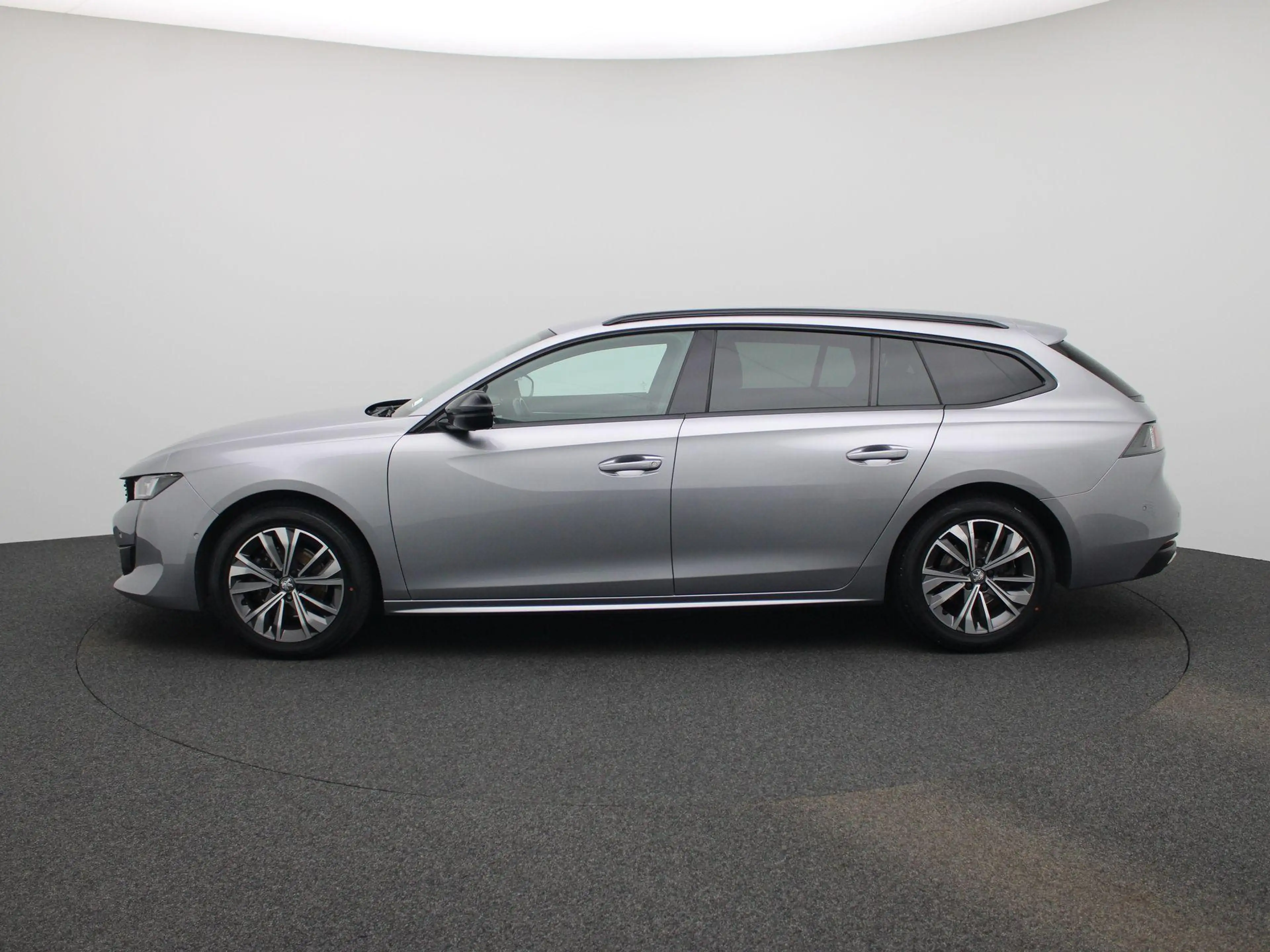 Peugeot 508 SW 1.5 BlueHDi 130 S&S EAT8 Allure Pack | Camera | — photo 5
