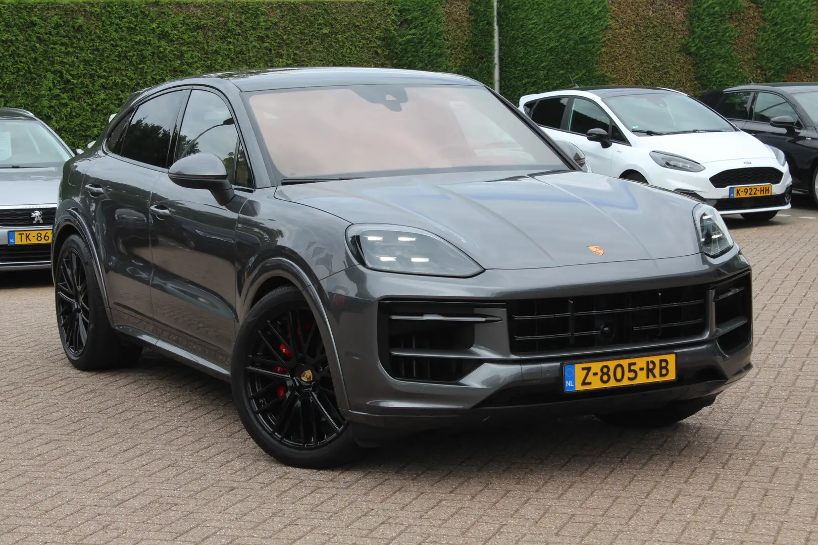 Porsche Cayenne Coupé 3.0 E-Hybrid / Trekhaak / Panoramadak / Came Grijs - 1