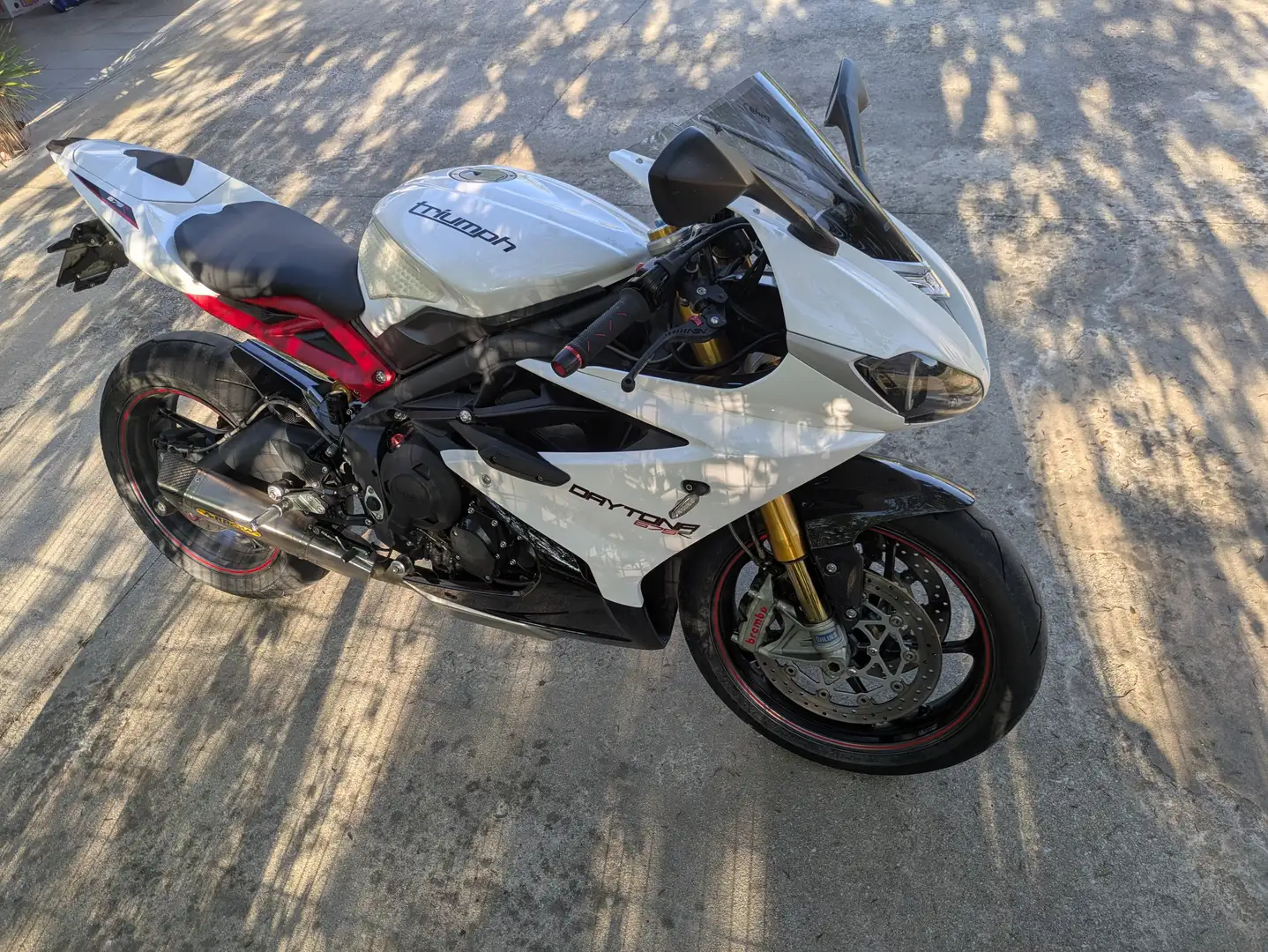 Triumph Daytona 675 R ABS Bílá - 2