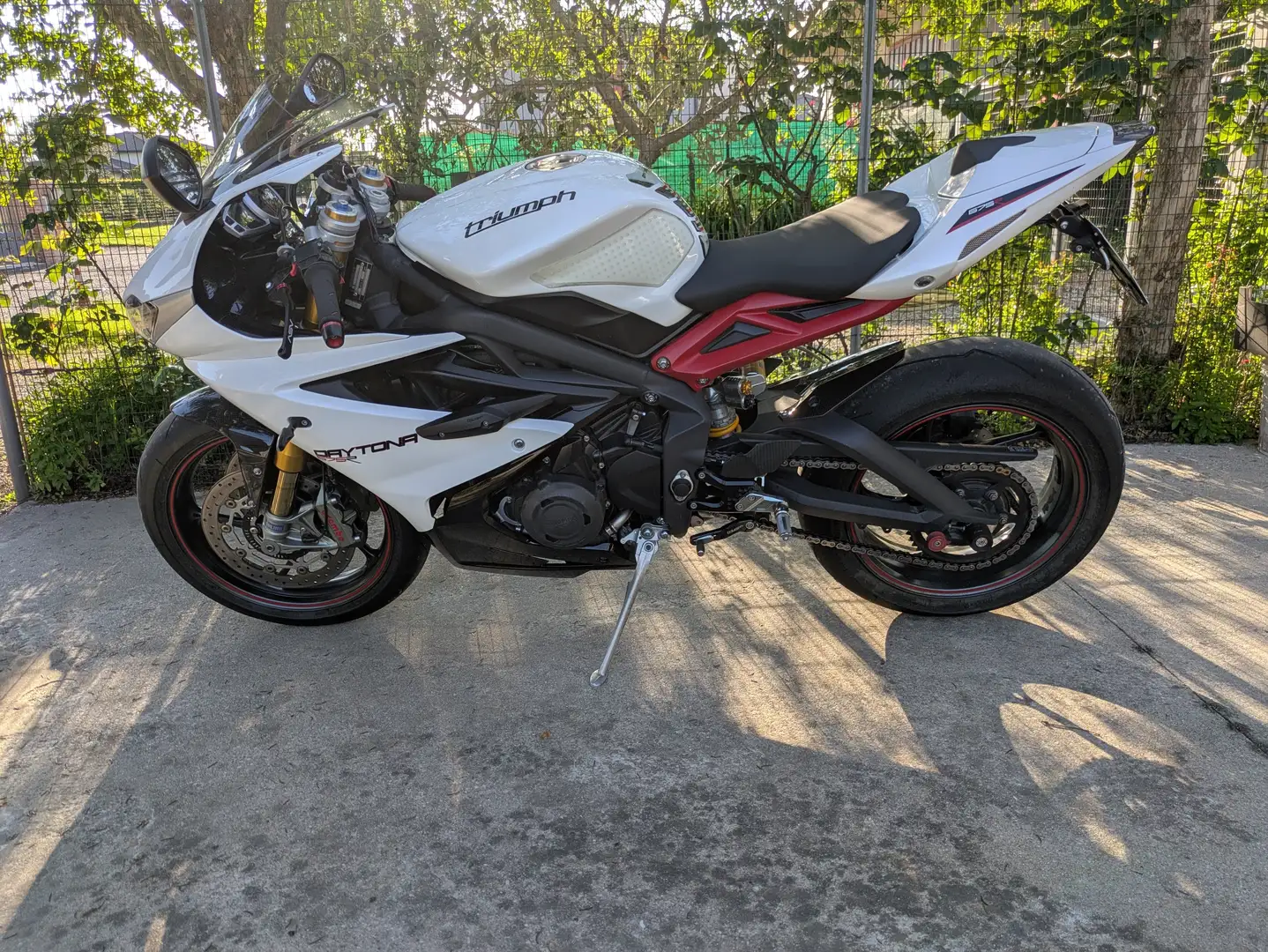Triumph Daytona 675 R ABS Bílá - 1