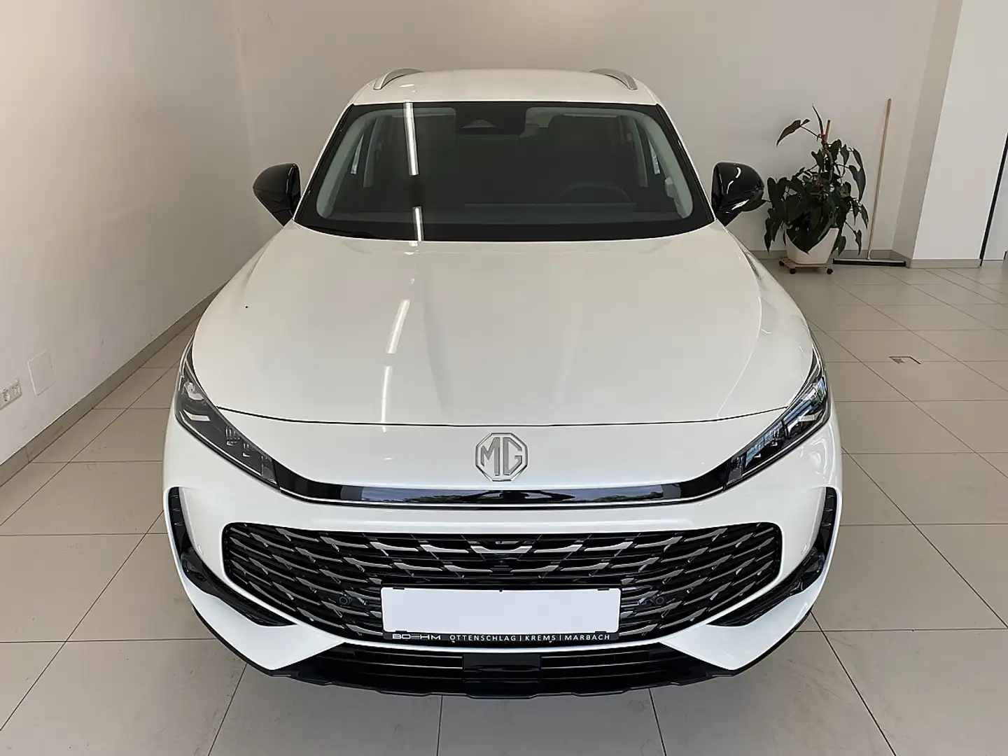 MG HS PHEV+ Luxury 21,4kWh Aut. Weiß - 2