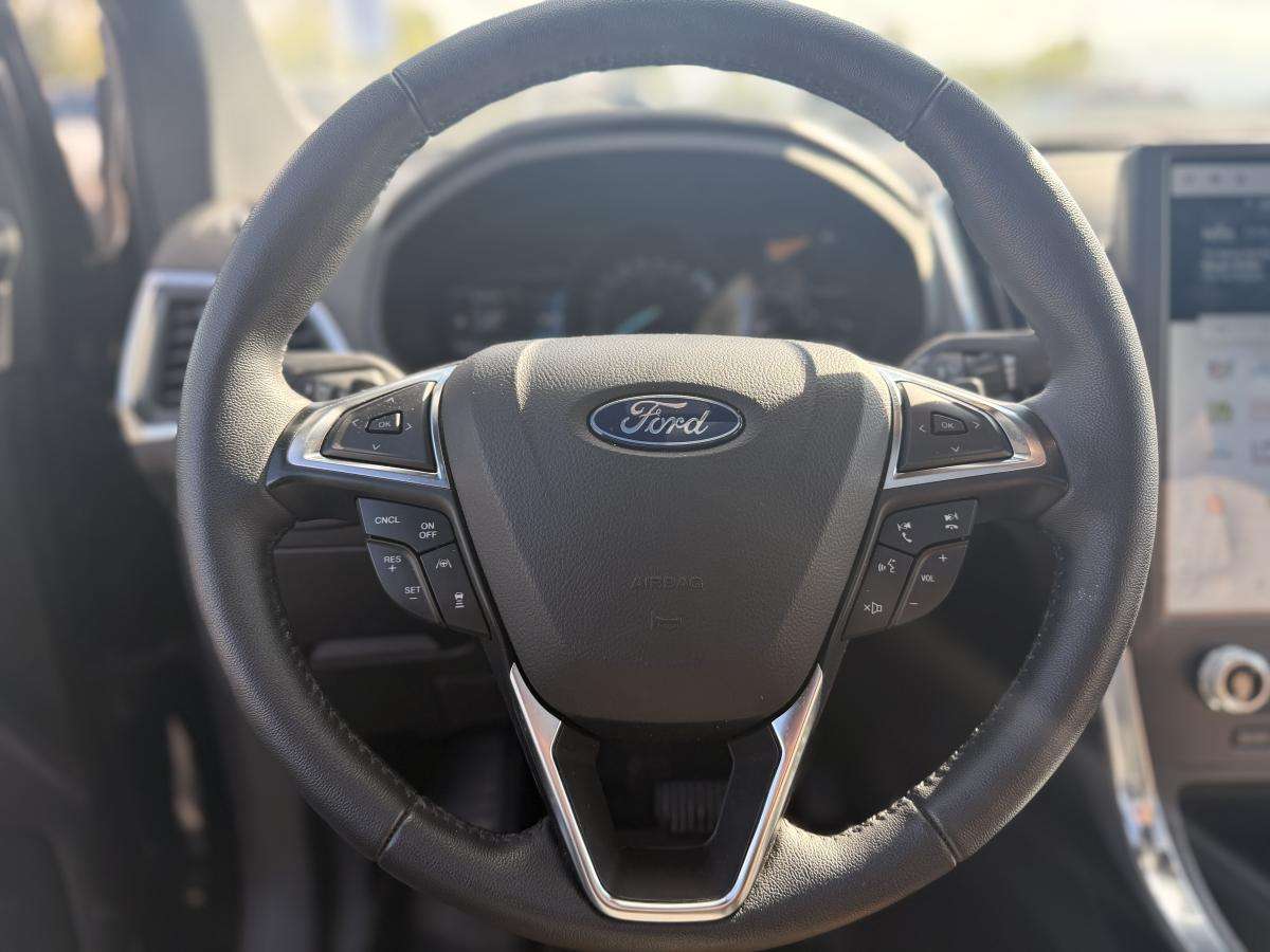 2024 Ford Edge Titanium — снимка 3