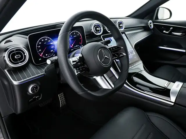 Mercedes-Benz C-Class view 11