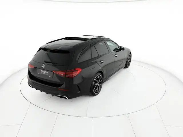 Mercedes-Benz C-Class view 3