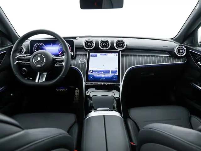 Mercedes-Benz C-Class view 9