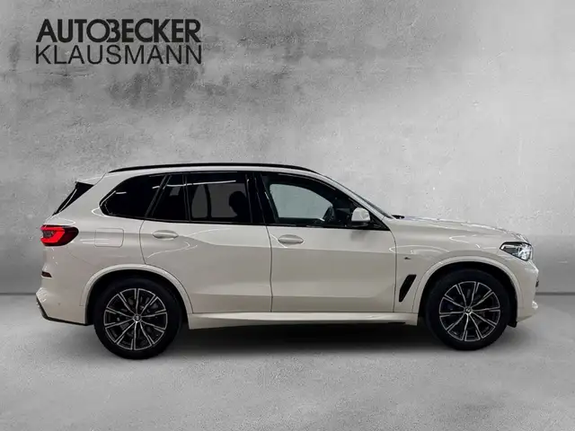 BMW X5 view 4