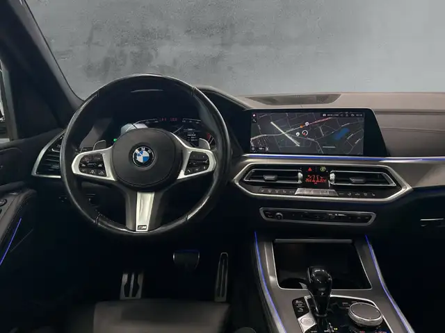 BMW X5 view 10