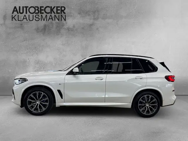 BMW X5 view 3