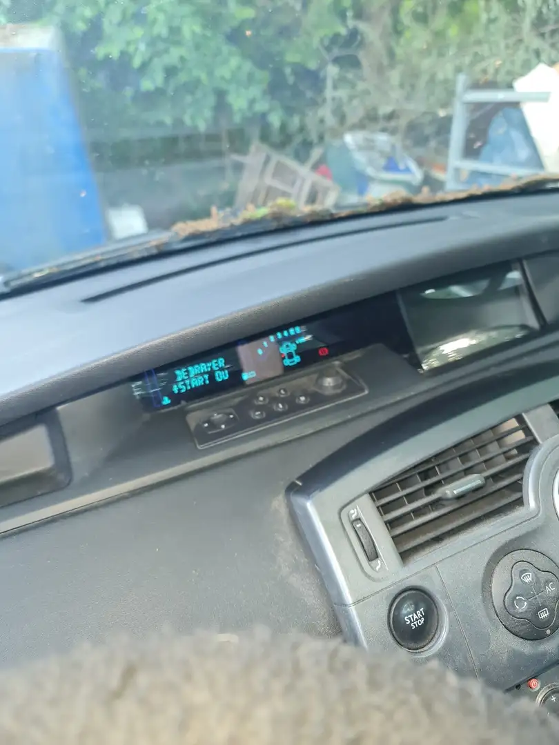 Renault Megane 1.9 dTi RT - 2