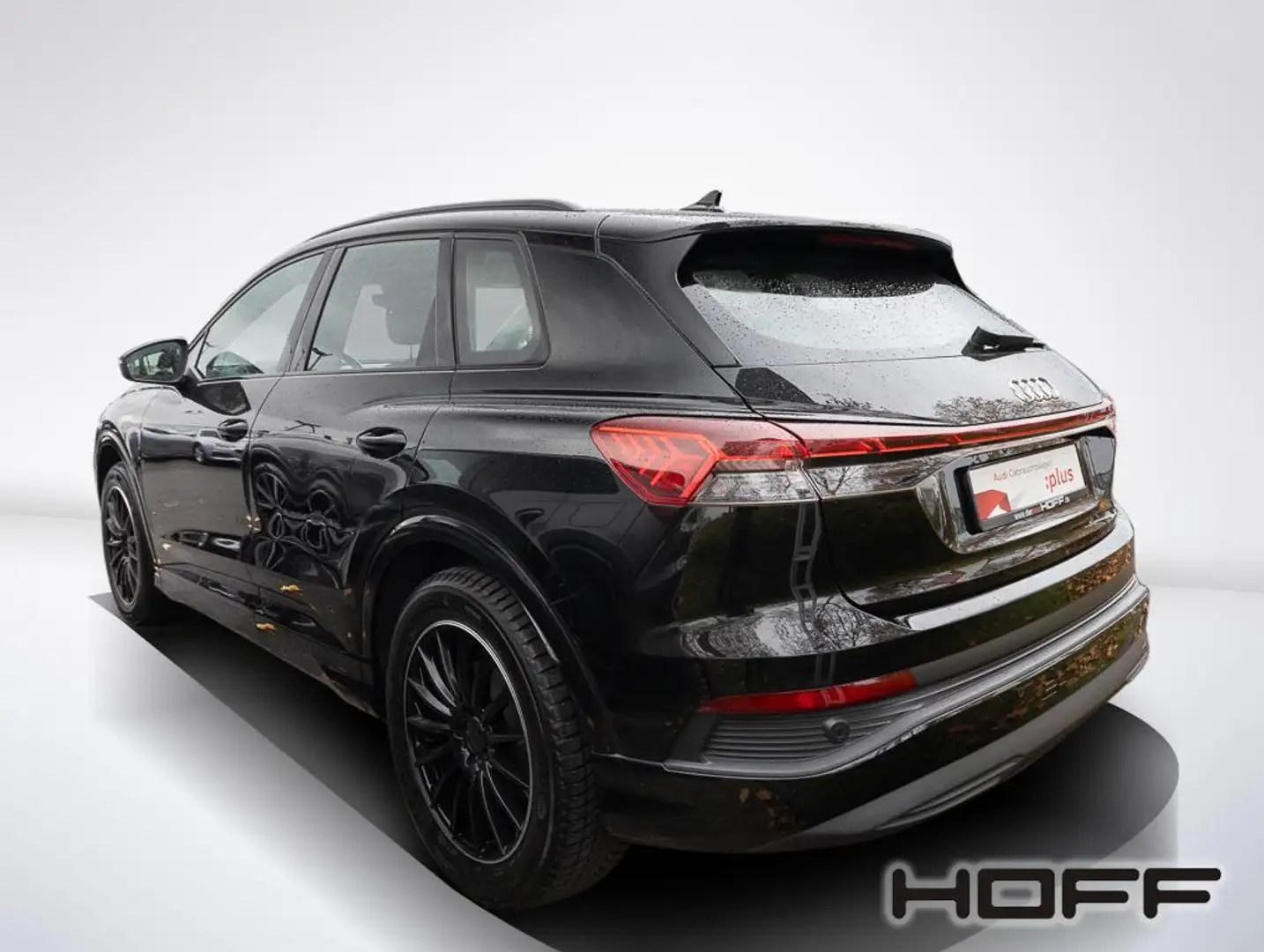 Audi Q4 e-tron 35 Pano Tempo Navi LED Klima Sh 19 Zoll Černá - 2