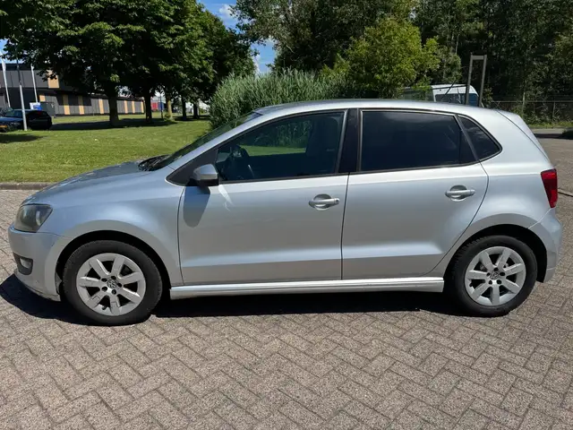 Volkswagen Polo view 9