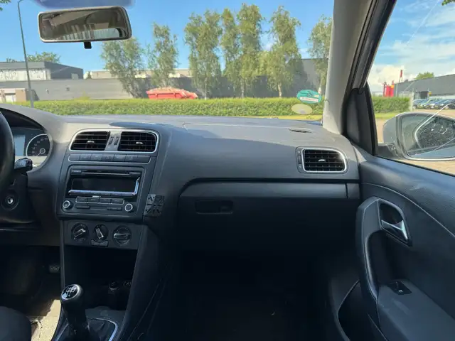 Volkswagen Polo view 14