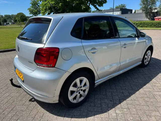 Volkswagen Polo view 5