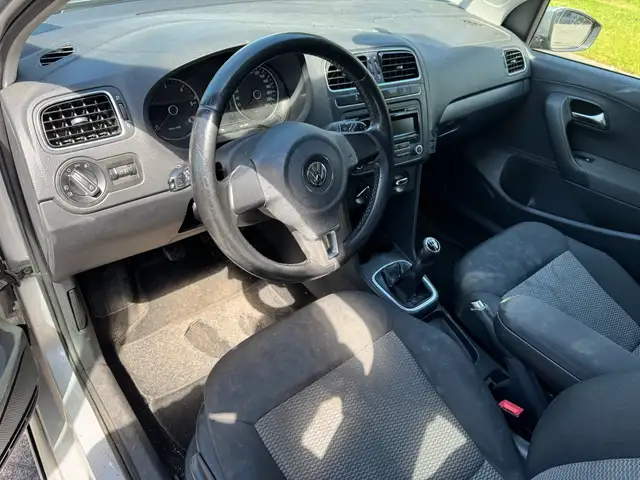 Volkswagen Polo view 10