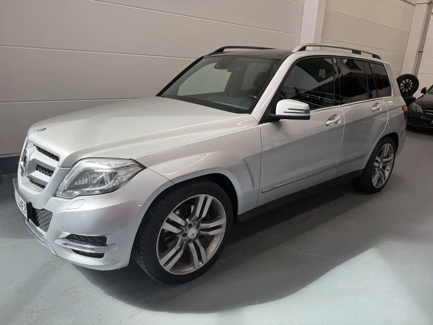 Mercedes-Benz GLK 220 CDI Navi*PDC*Tempomat*Bi-Xenon*Panorama*AHK Gris - 1