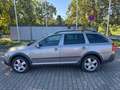 Skoda Octavia Combi Scout 2.0TDI 4X4 Xenon AHK Tüv neu Beige - thumbnail 8