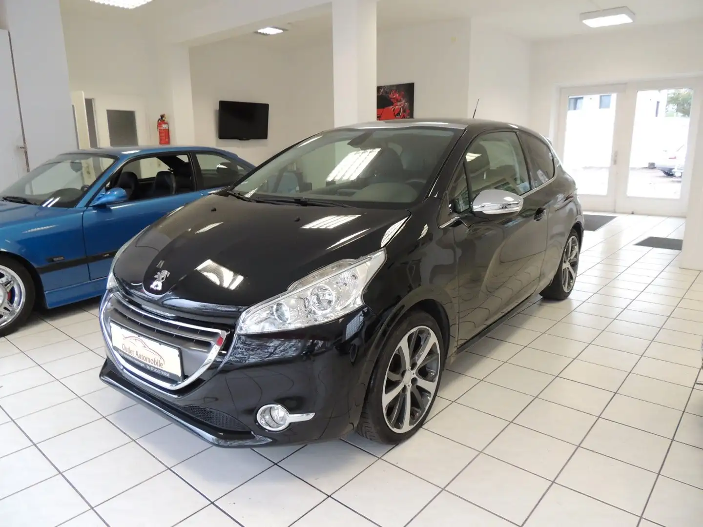 Peugeot 208 Allure*Navi*Panorama*GT Schwarz - 1
