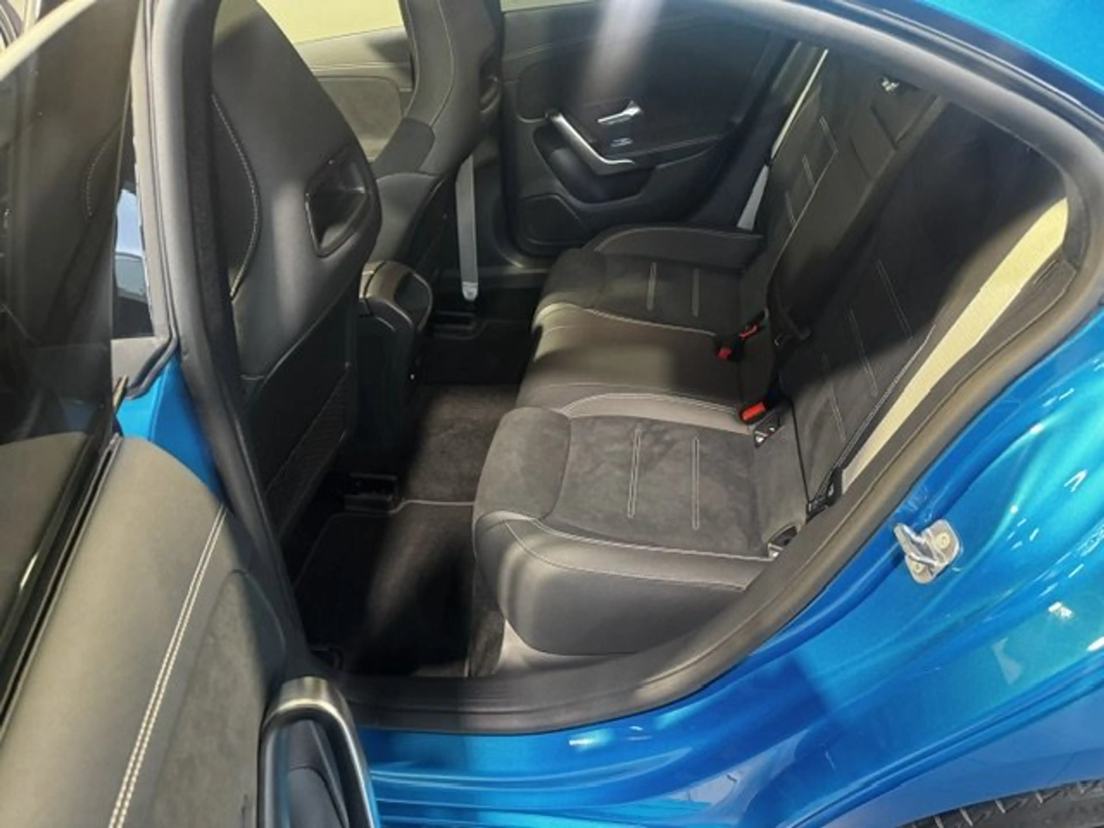 Mercedes-Benz CLA 220 d Special Edition Night DistroPano/Totwi — photo 10