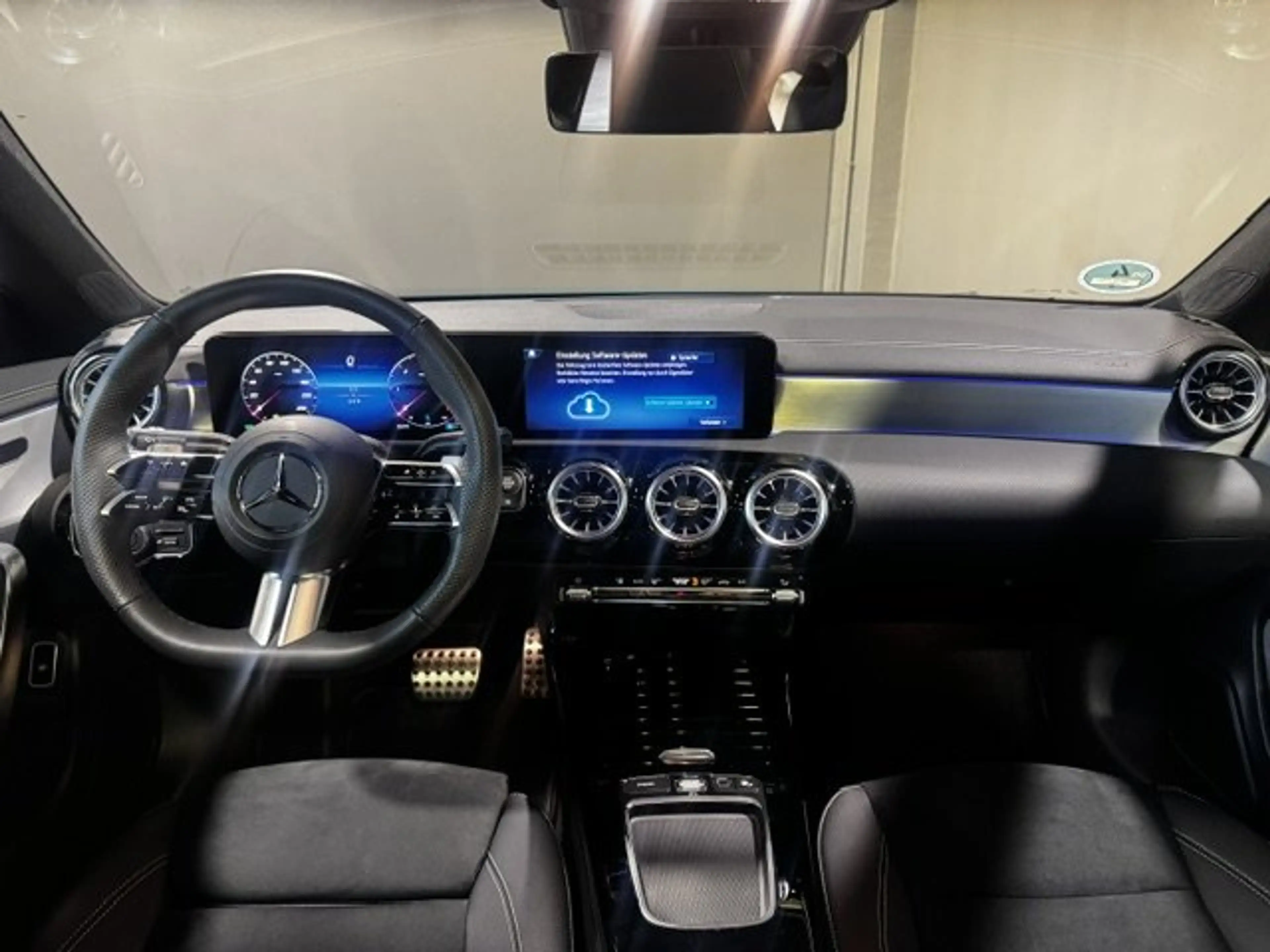 Mercedes-Benz CLA 220 d Special Edition Night DistroPano/Totwi — photo 7
