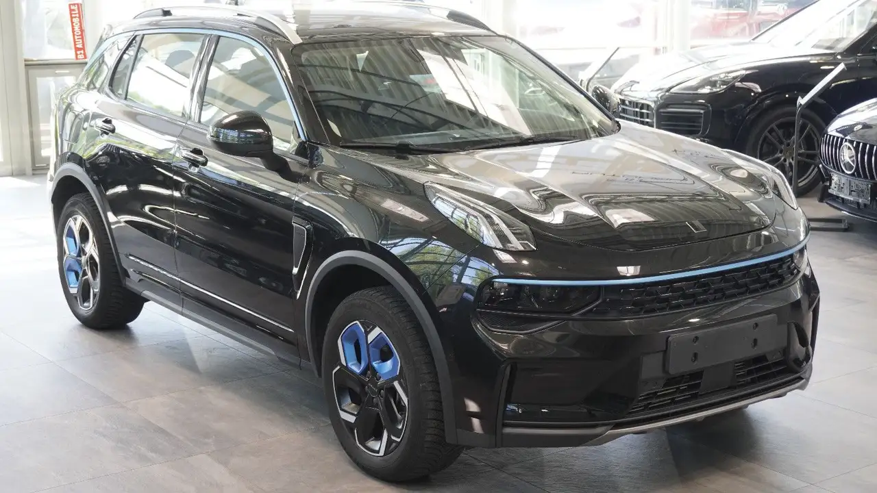 Lynk & Co 01 2022