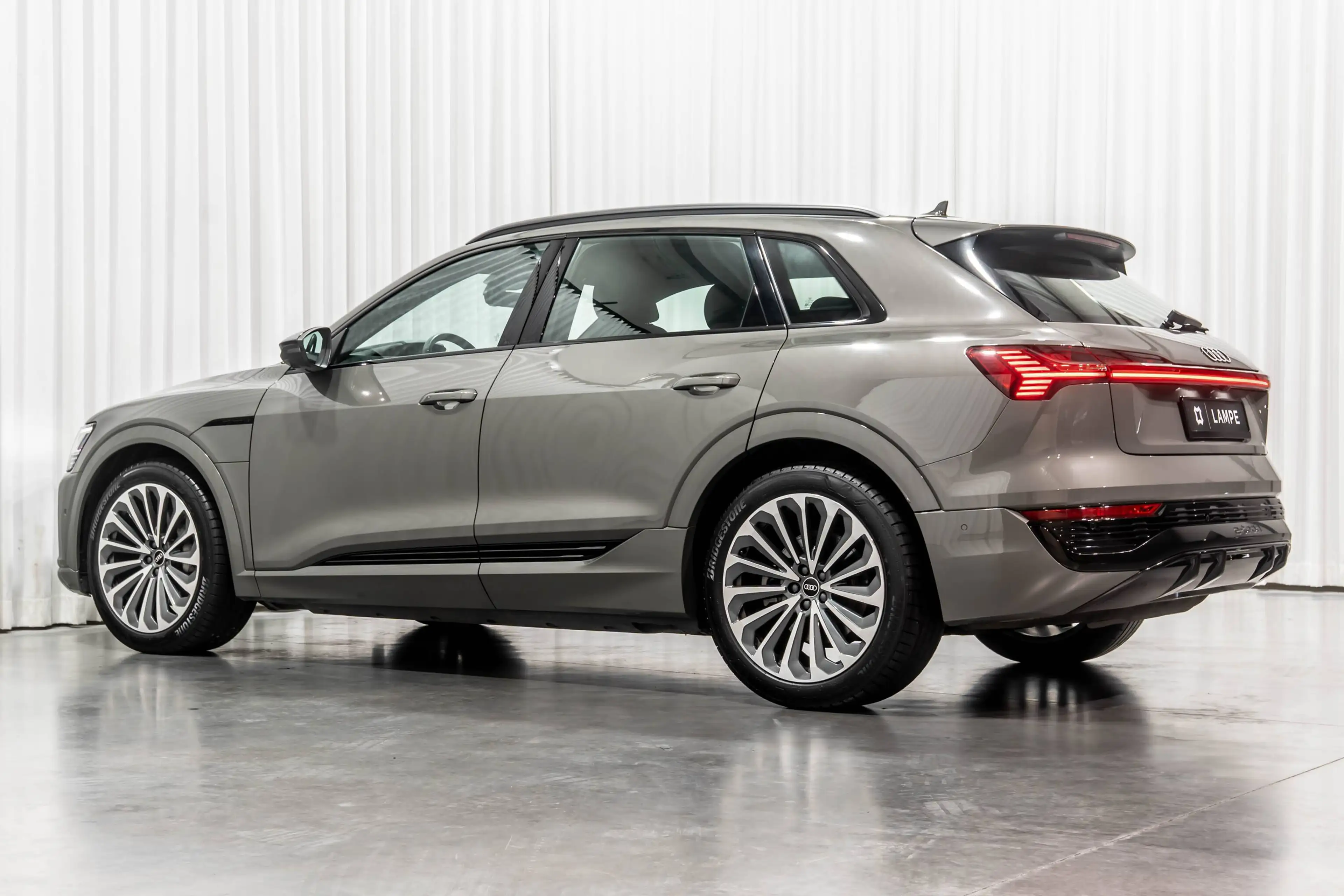 Audi Q8 e-tron 50 Quattro S-Line Trekhaak Keyless Shadow 360°Cam — photo 11