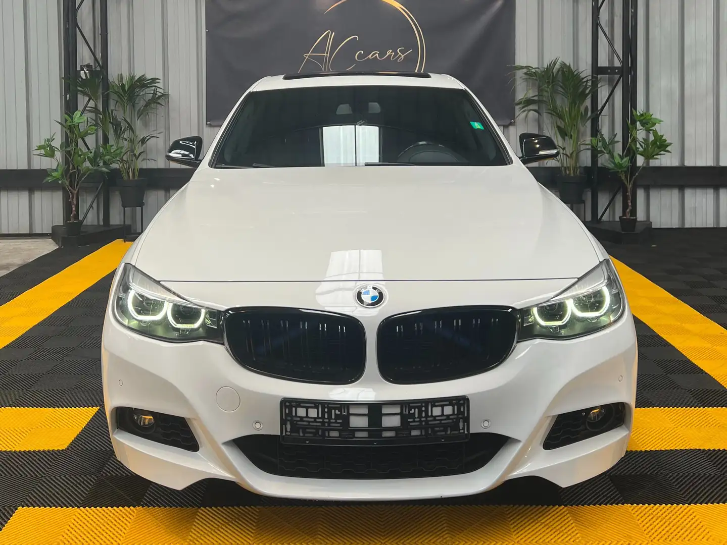 BMW 318 Gran Turismo dA Weiß - 1