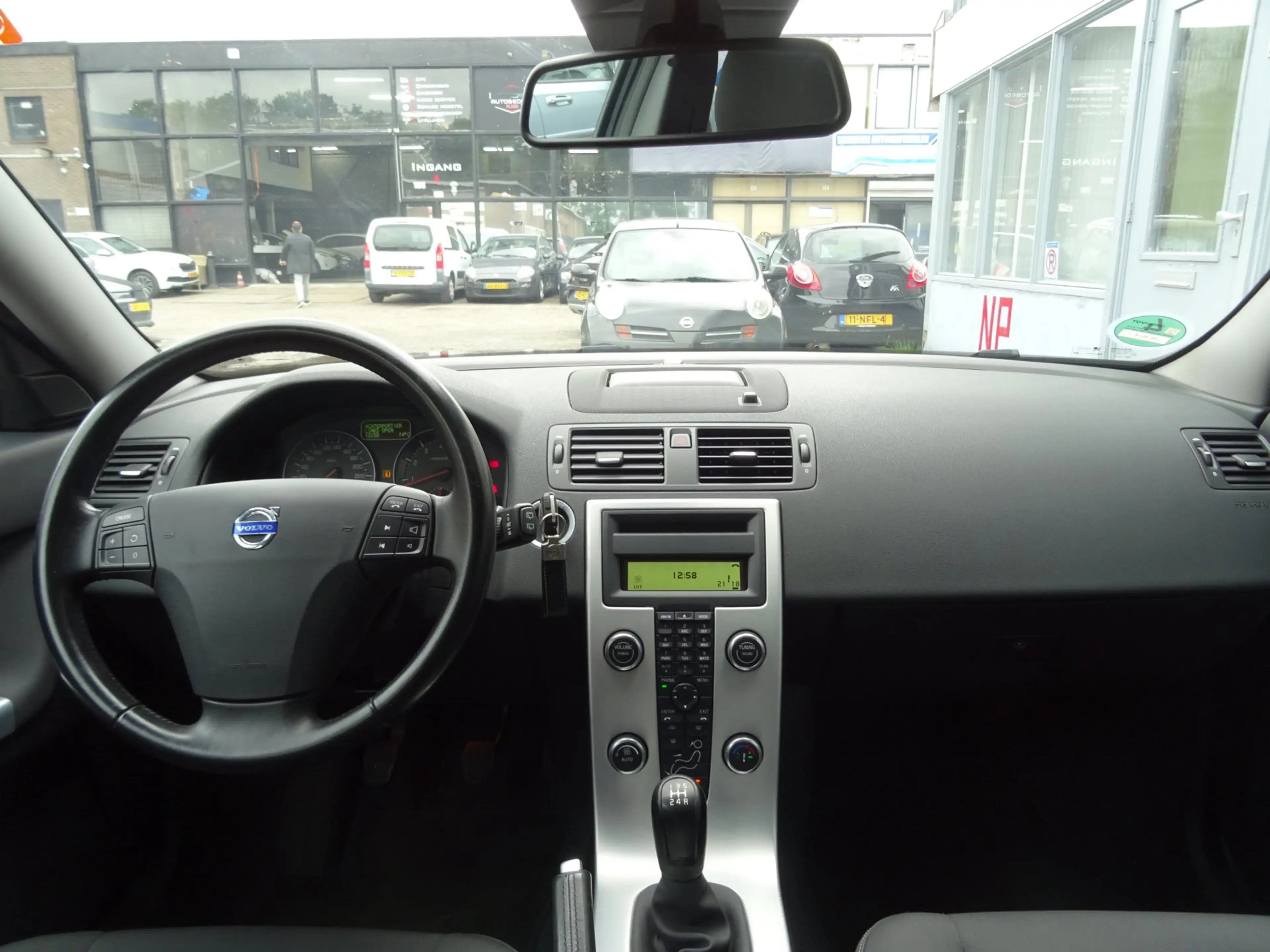 Volvo V50 2.0 Sport — photo 3