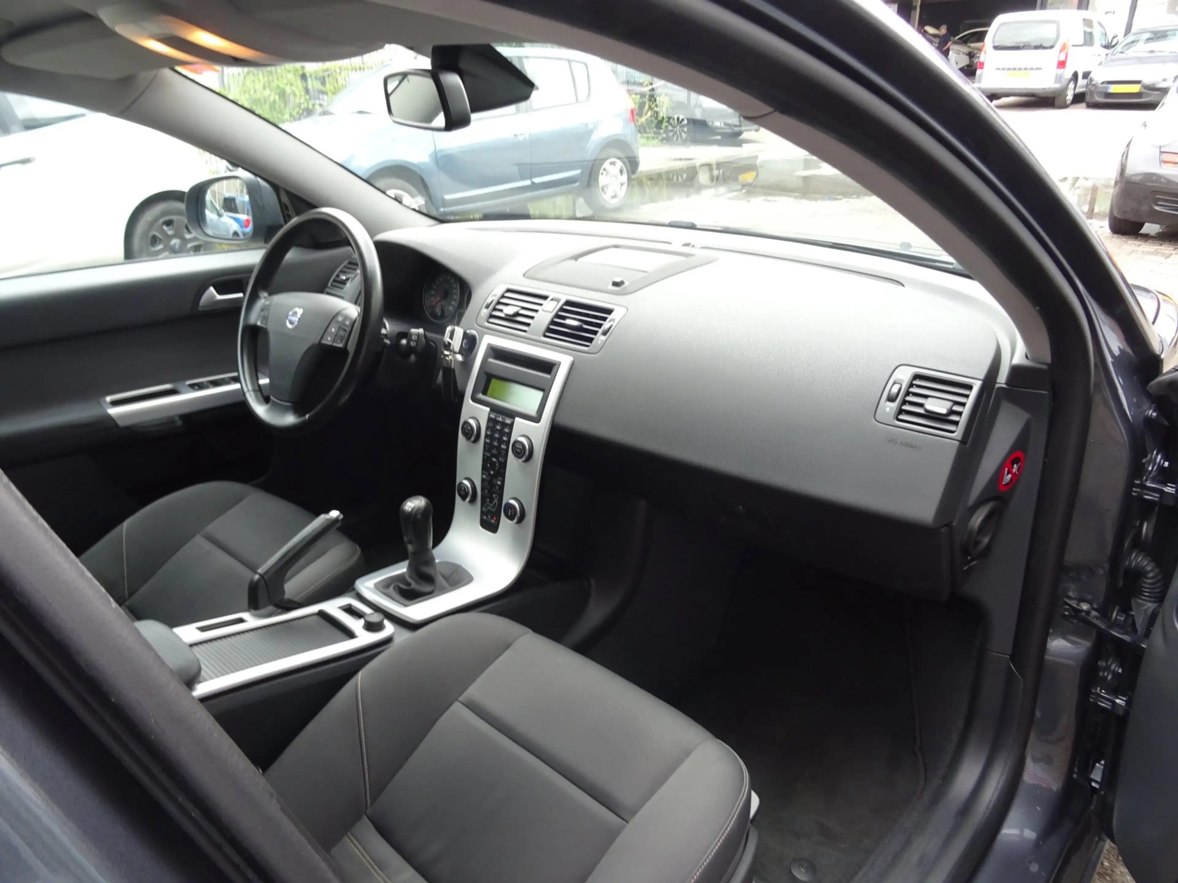 Volvo V50 2.0 Sport — photo 7
