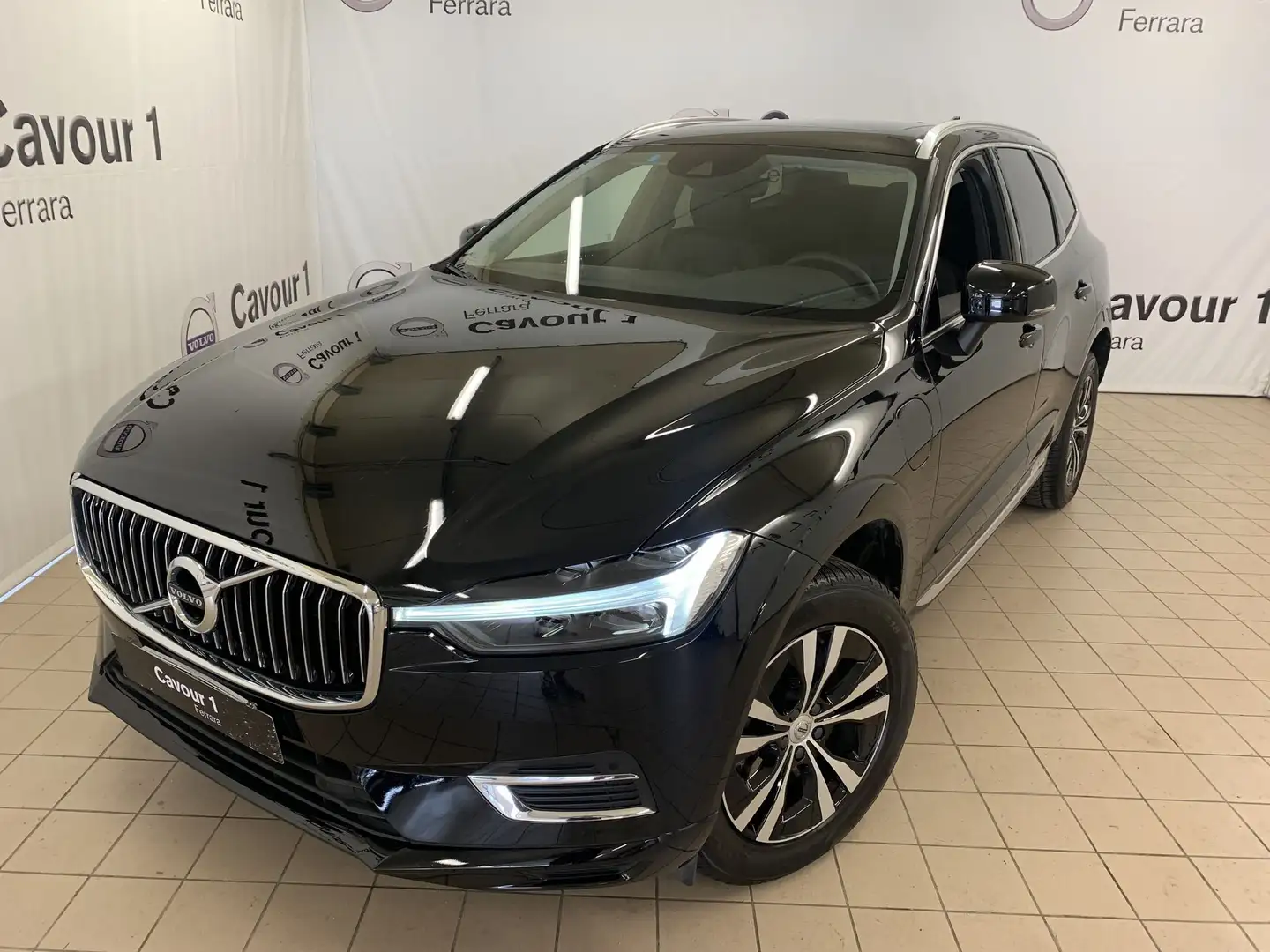 Volvo XC60 T6 Recharge Plug-in Hybrid AWD Geartr.Inscription Nero - 1