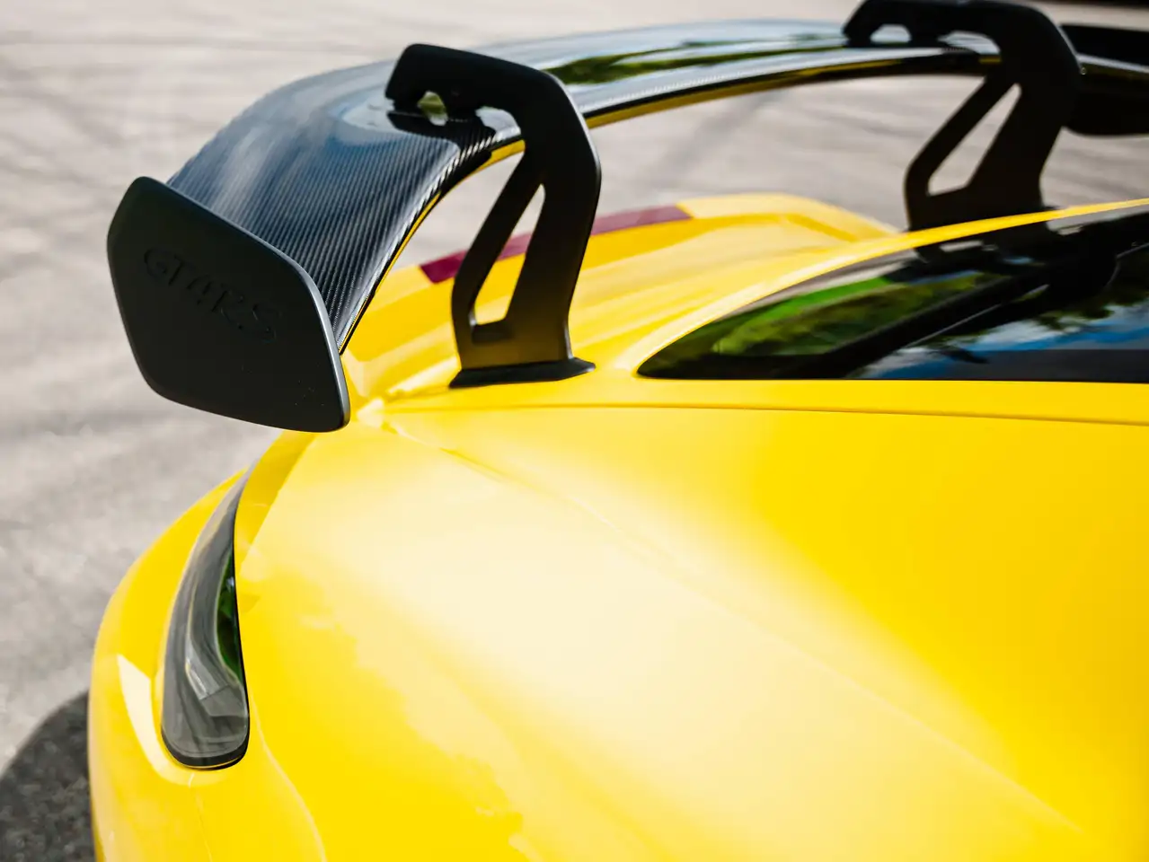 Porsche 718 Cayman снимка Porsche 718 Cayman