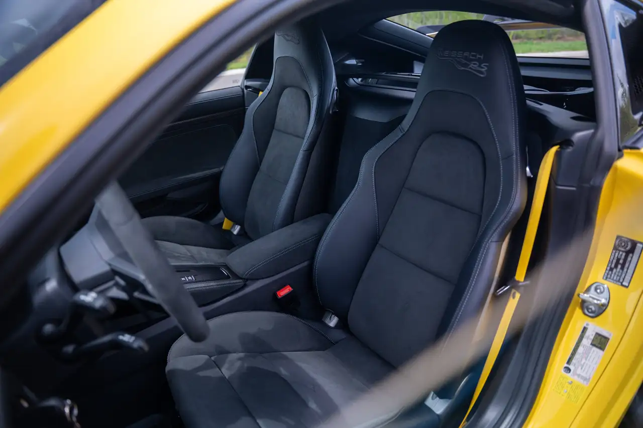 Porsche 718 Cayman снимка Porsche 718 Cayman