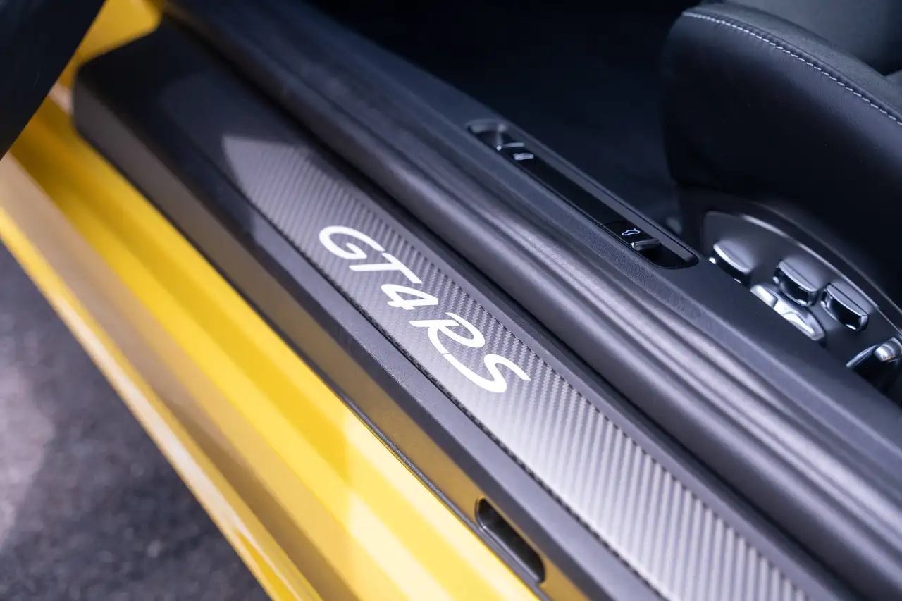 Porsche 718 Cayman снимка Porsche 718 Cayman