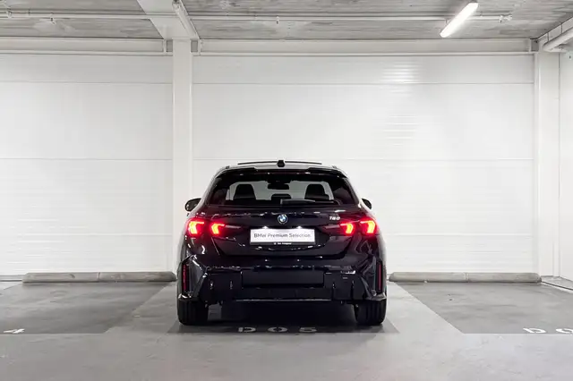 BMW 1 Series view 7