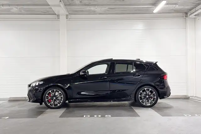 BMW 1 Series view 2