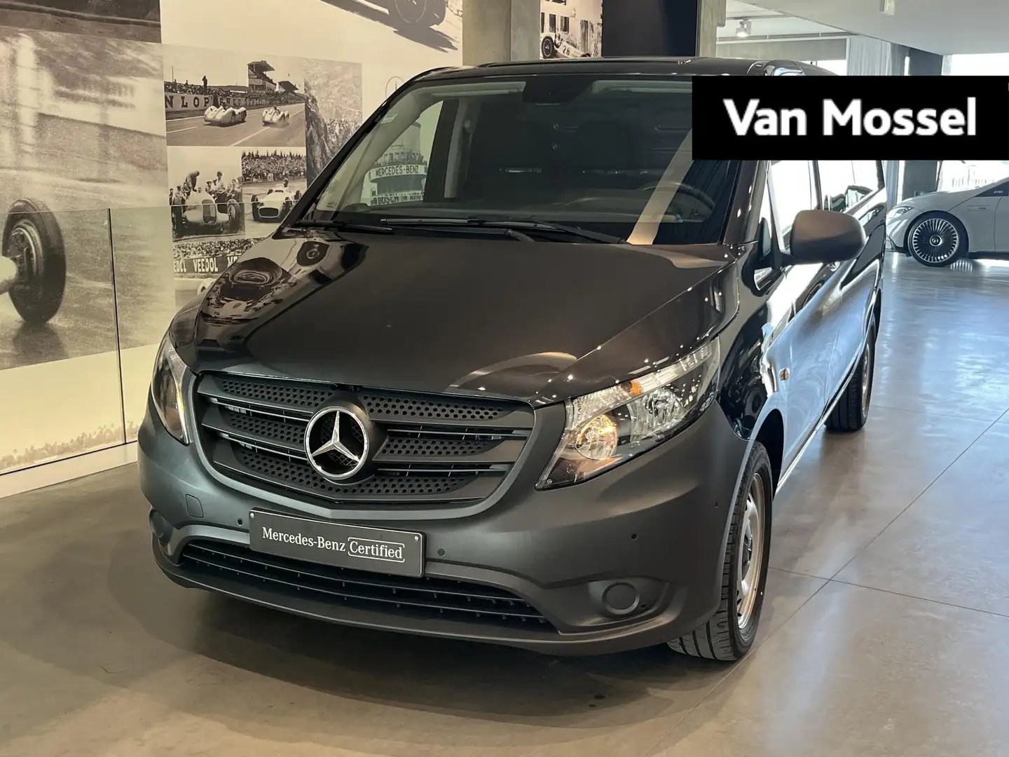 Mercedes-Benz Vito eVito 41Kwh L2 AUDIO 40+CAMERA+COMFORTZETEL Noir - 1