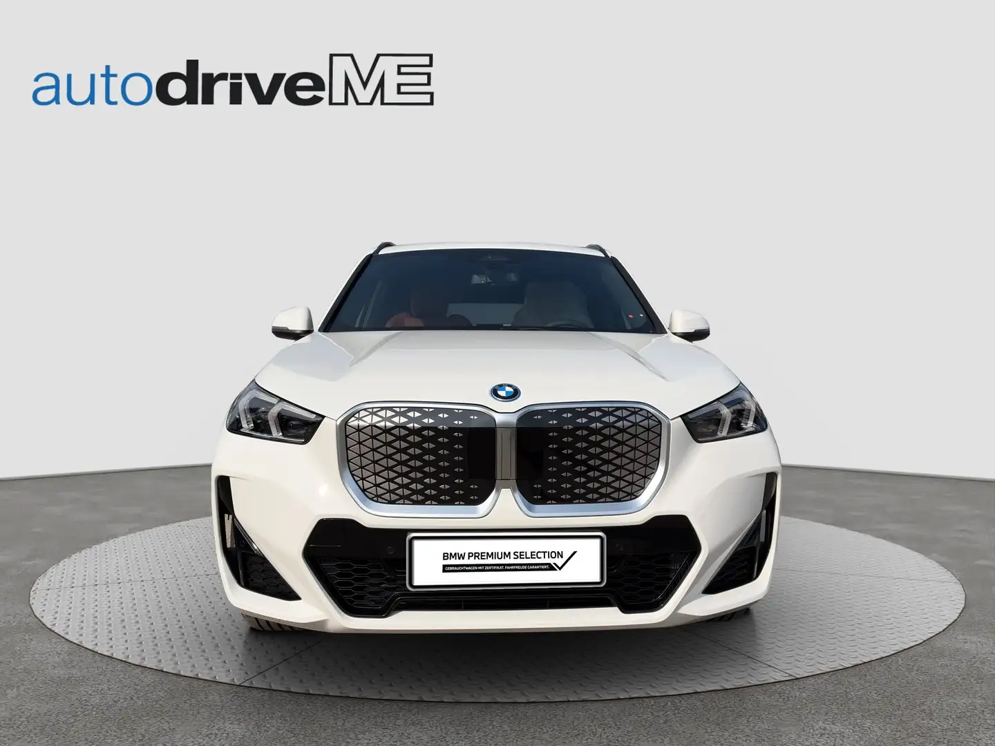 BMW iX1 eDrive 20 Weiß - 2
