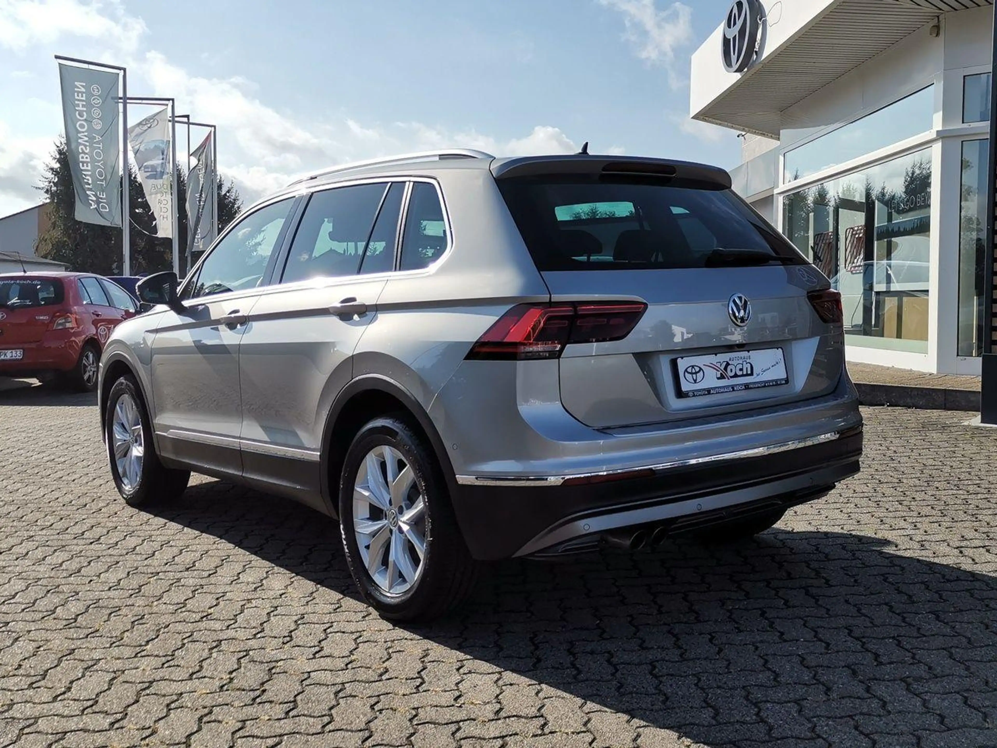 Volkswagen Tiguan Highline BMT/Start-Stopp 4Motion — photo 7