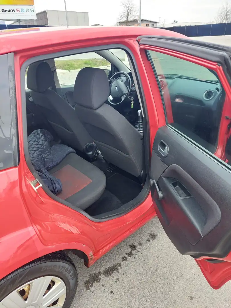Ford Fiesta Connection - 2