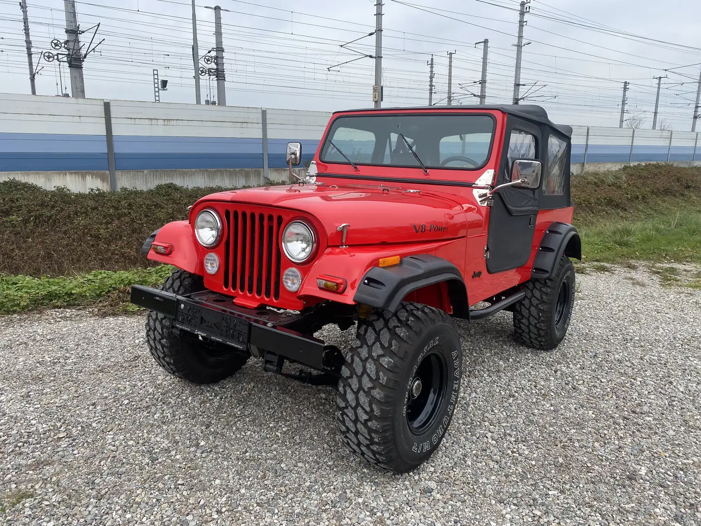 Jeep CJ-7 5,0 V8 Komplett Restauriert Historische Zulassung Red - 1