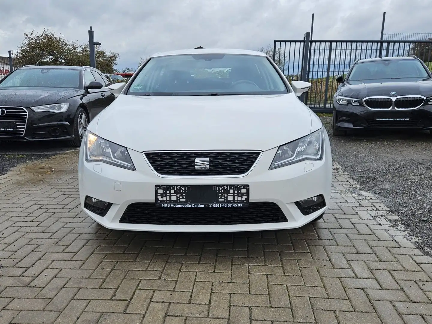 SEAT Leon Style Weiß - 2