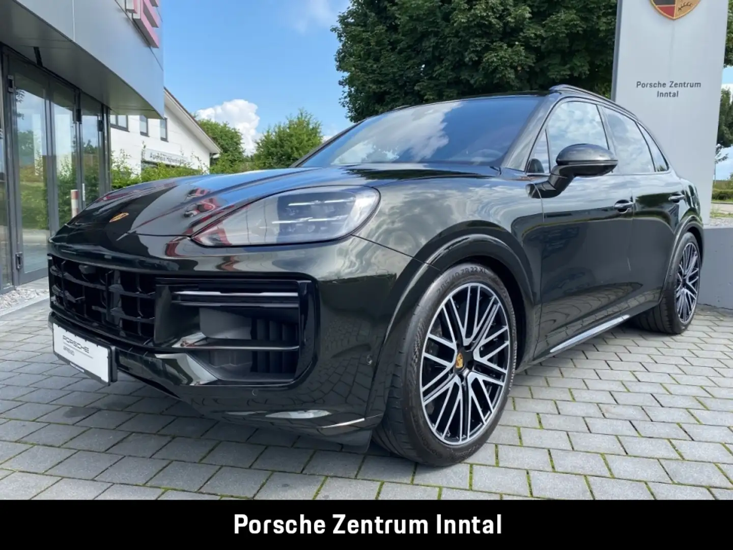 Porsche Cayenne Turbo E-Hybrid | PTS dunkelolivemetallic - 1
