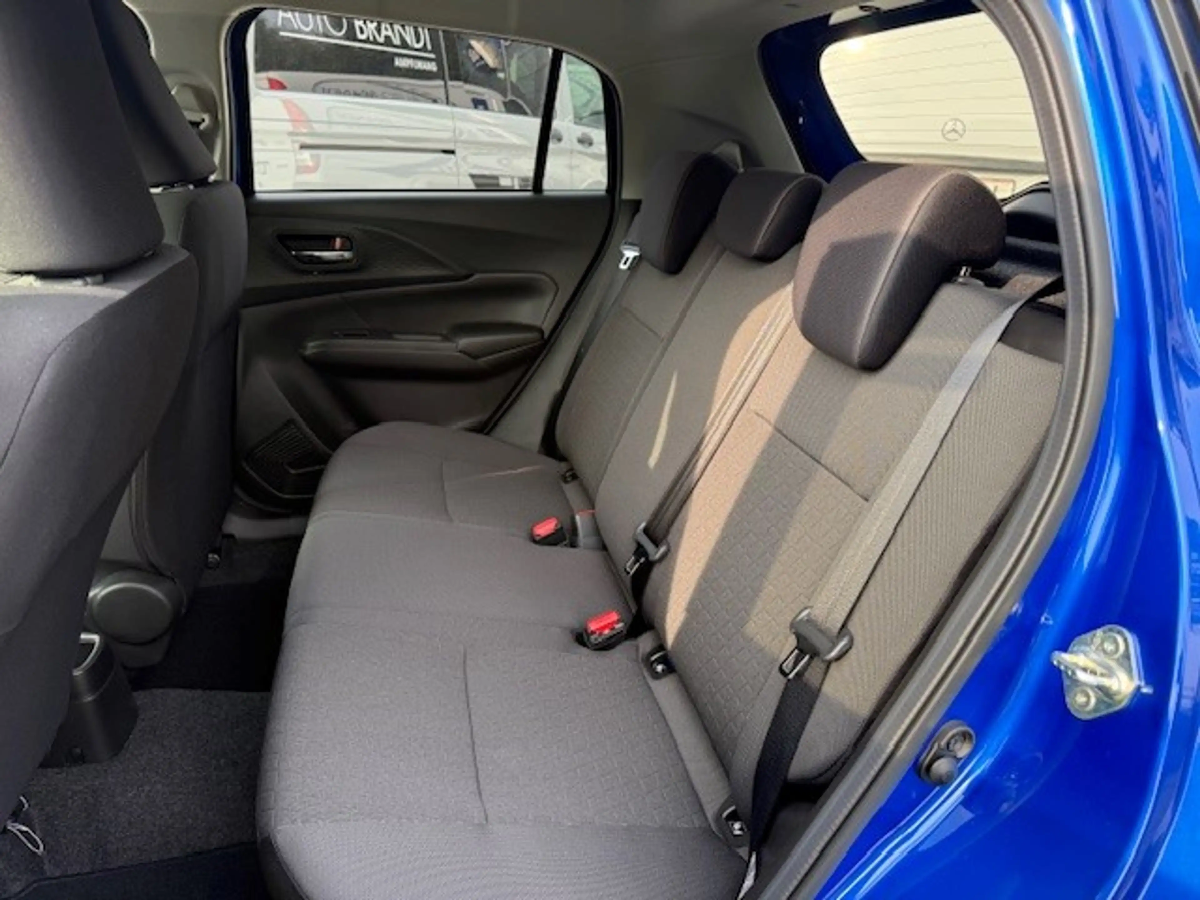 Suzuki Swift Swift 1,2 Hybrid Shine — photo 9