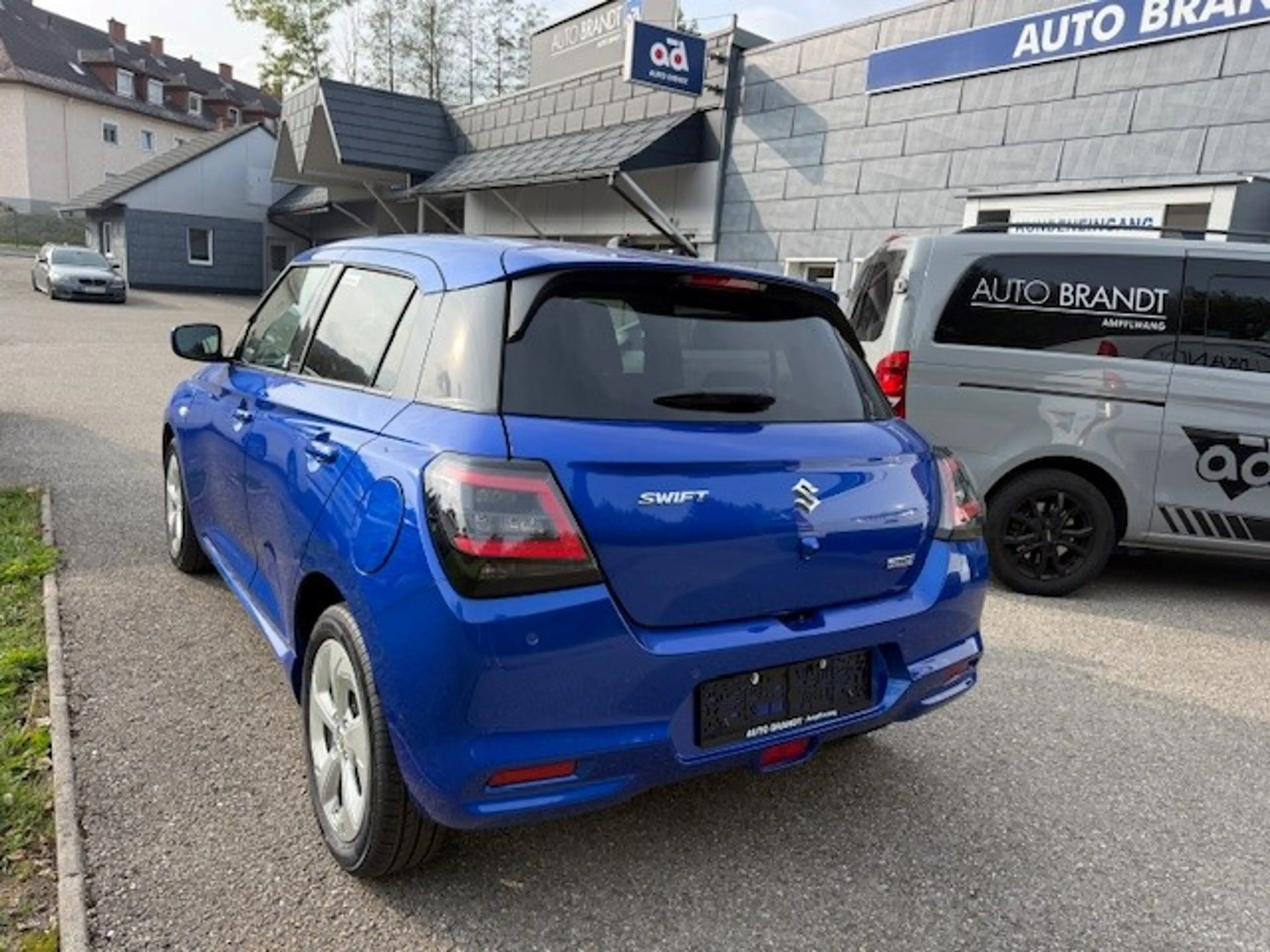 Suzuki Swift Swift 1,2 Hybrid Shine — photo 3