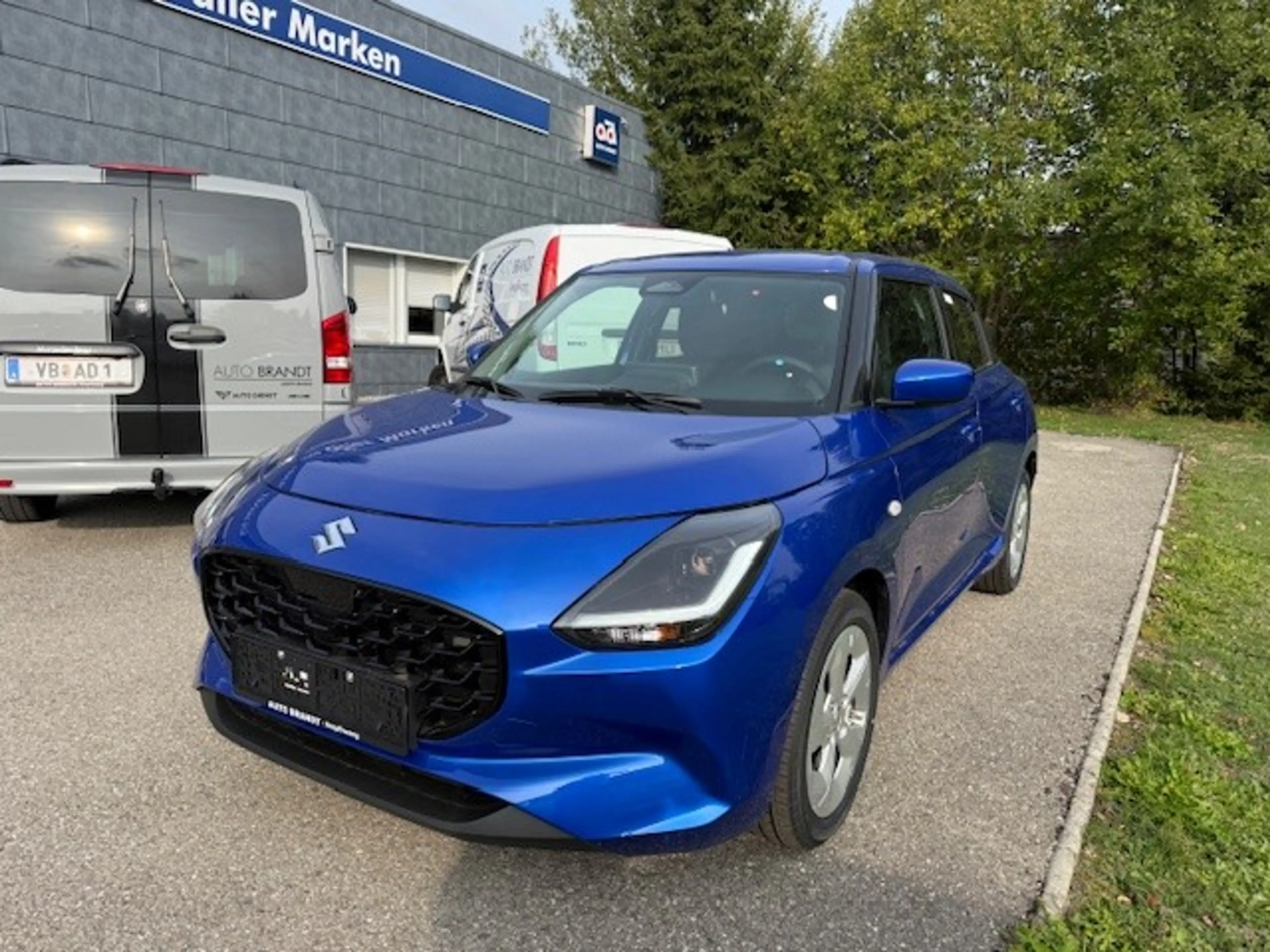 Suzuki Swift Swift 1,2 Hybrid Shine — photo 2