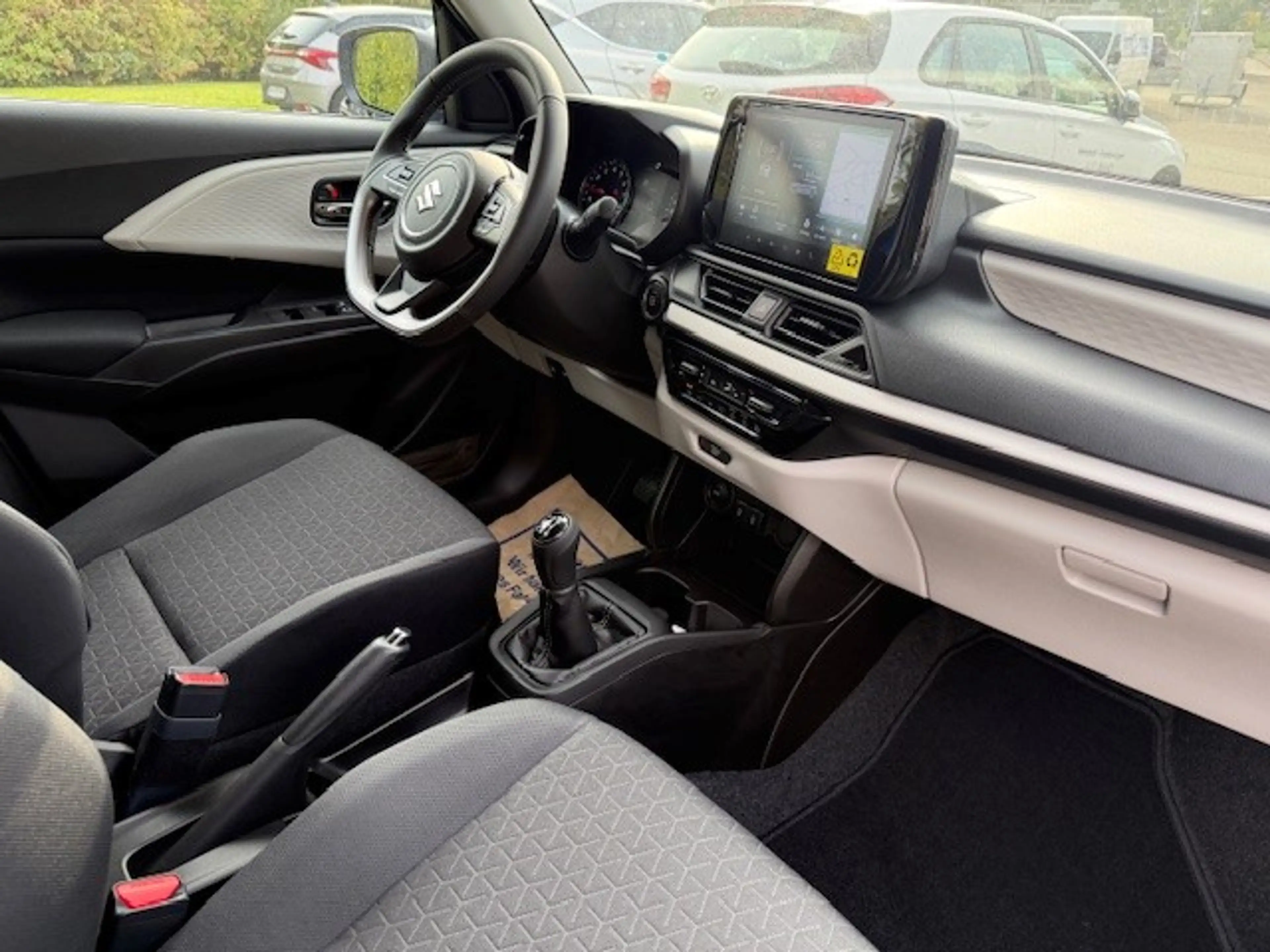 Suzuki Swift Swift 1,2 Hybrid Shine — photo 8