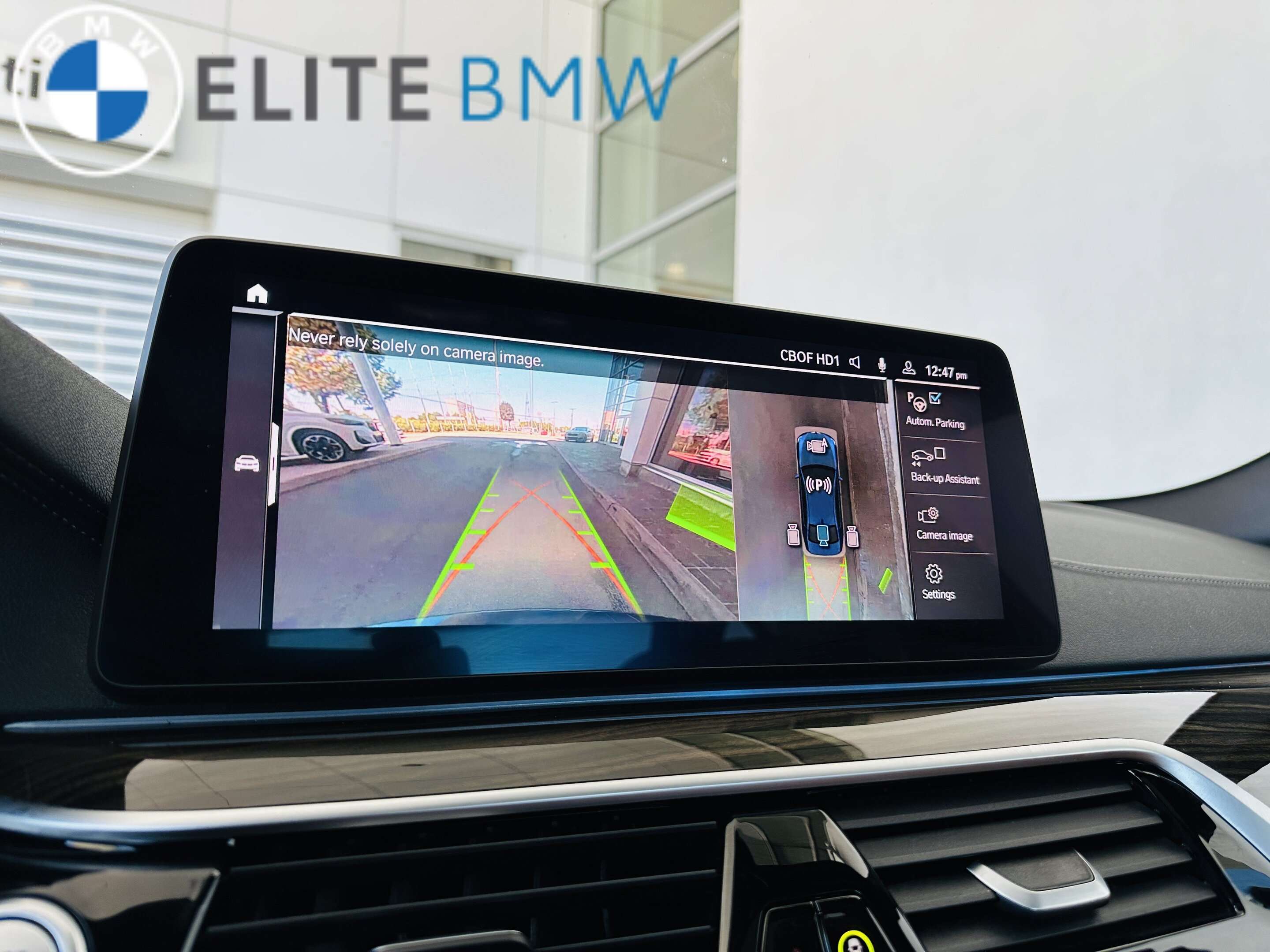 2023 BMW 5 Series 530e xDrive Plug-In Hybrid — снимка 1